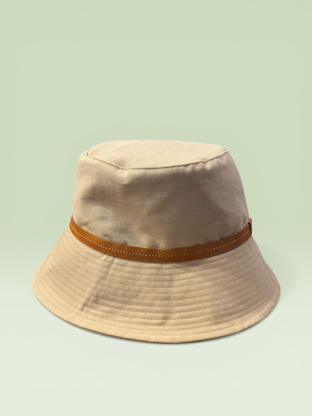 Coach Bucket Hat Tan and Red